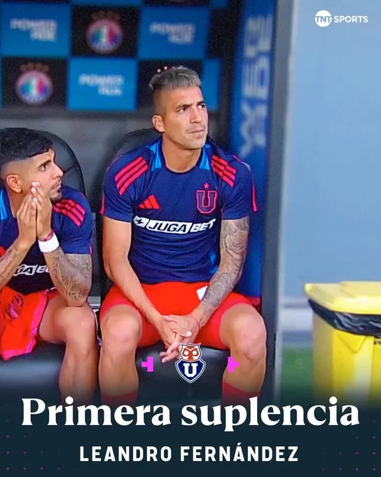 Leandro Fernández fue titular en la U después de mucho tiempo y se le notó en la cara.