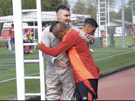 Abrazo con Vidal: la visita de Cristóbal Campos a la Roja