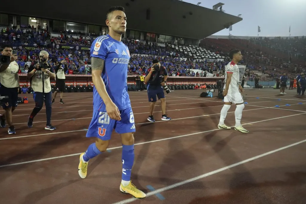 Charles Aránguiz ha regresado de buena manera a Universidad de Chile. Imagen: Photosport