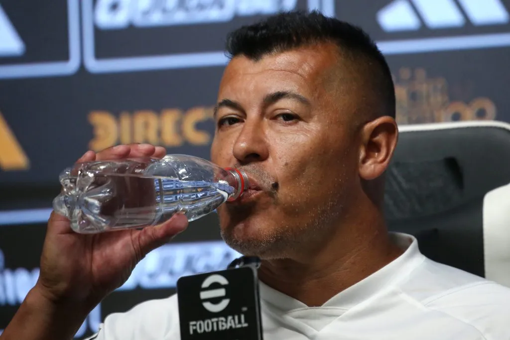 Almirón sabe que se encontrará con varios conocidos en el sorteo de la Libertadores. (Javier Salvo/Photosport).