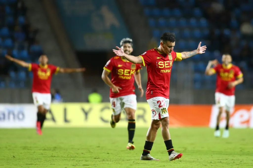 Así celebró Pablo Aránguiz ante Deportes Iquique. (Alex Diaz/Photosport).