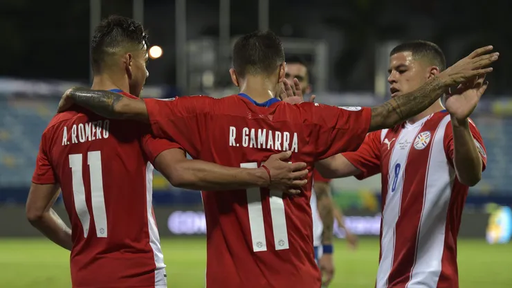 La escuadra dirigida por Gustavo Alfaro se enfrenta a la Roja en Asunción.