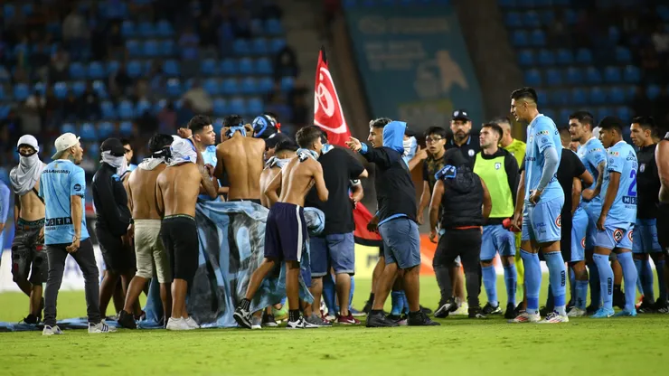 La invasión de sus hinchas puede traer consecuencias a Iquique.