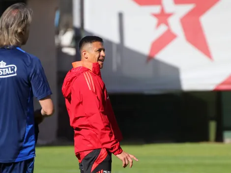 Alexis se luce en la práctica y busca convencer a Gareca