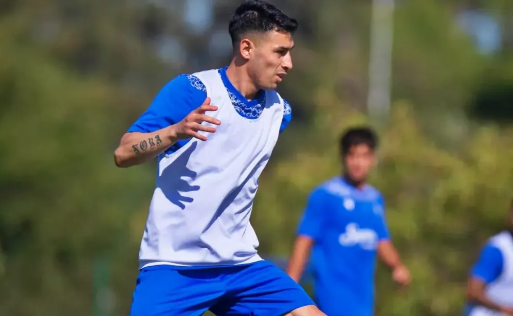 Claudio Baeza ha jugado apenas un partido en Vélez, donde registra 34 minutos de acción. (Foto: Vélez).