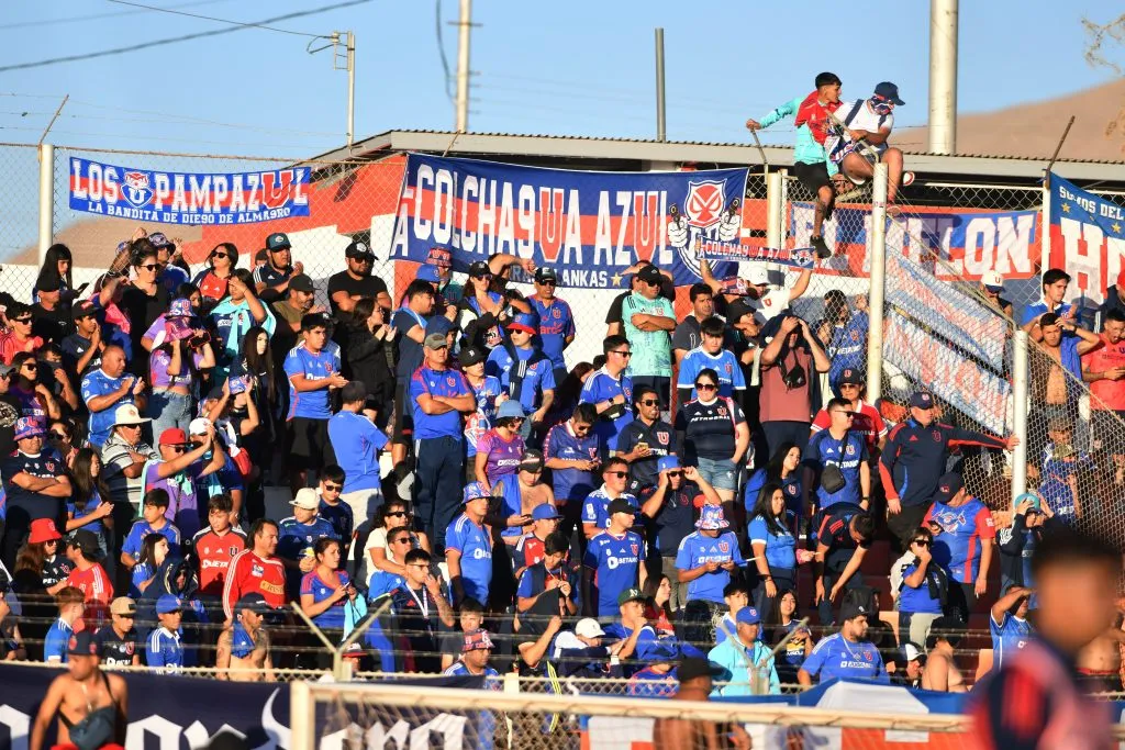 Cobresal denunció destrozos de parte de la hinchada de U de Chile. Foto: Alejandro Pizarro/Photosport