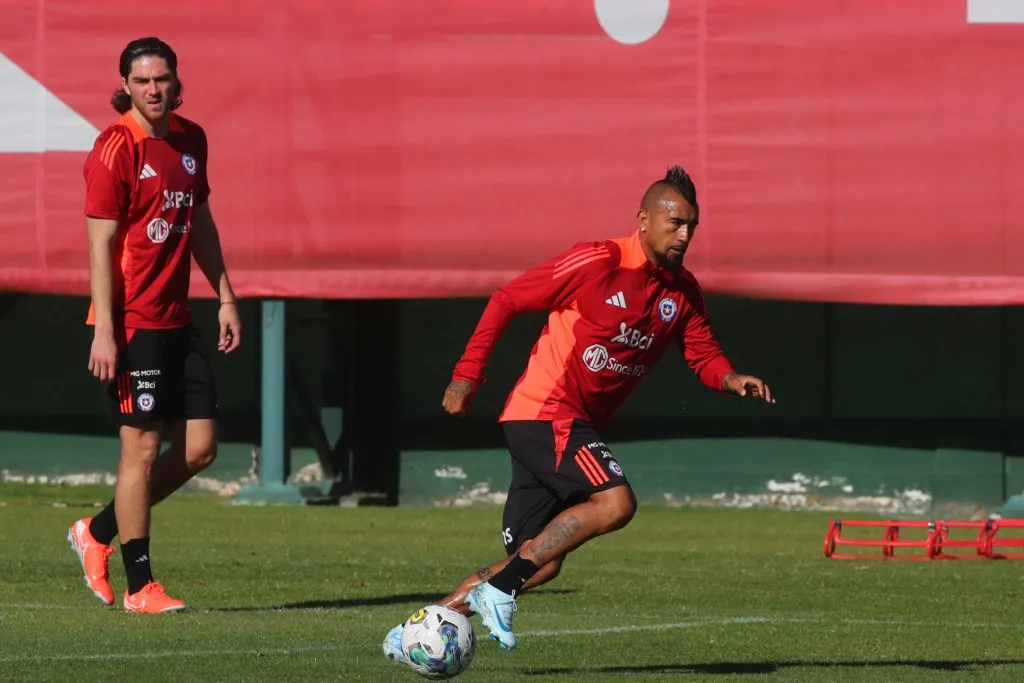 Francisco Sierralta será titular en la selección chilena ante Paraguay por las Eliminatorias. Foto: Jonnathan Oyarzun/Photosport