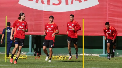 La Roja tiene su formación lista para medirse con Paraguay.