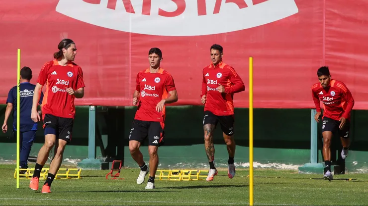 La Roja tiene su formación lista para medirse con Paraguay.