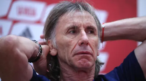 Ricardo Gareca viaja con una duda a Paraguay.