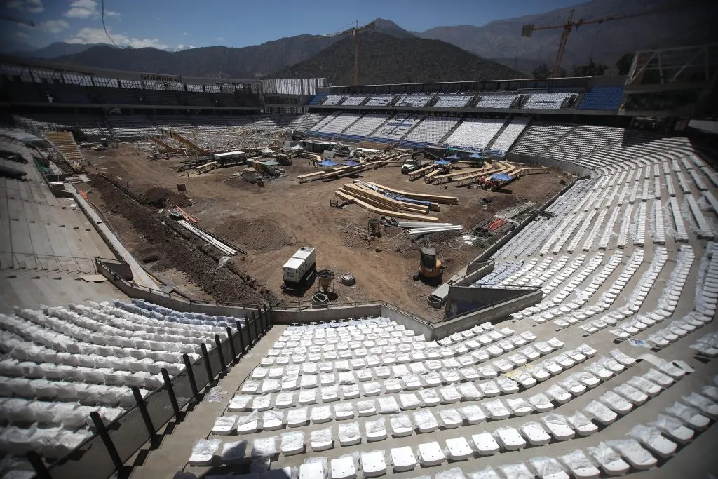 Las obras en San Carlos de Apoquindo. (Javier Salvo/Photosport).
