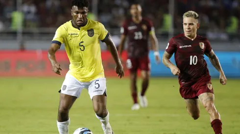 Ecuador próximo rival de Chile, enfrenta este viernes a su símil de Venezuela.