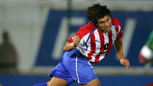 Salvador Cabañas jugando por Paraguay.