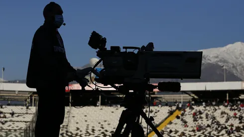 Periodista asegura que ya hay un canal "listo" para pagar los derechos de transmisión del fútbol chileno.