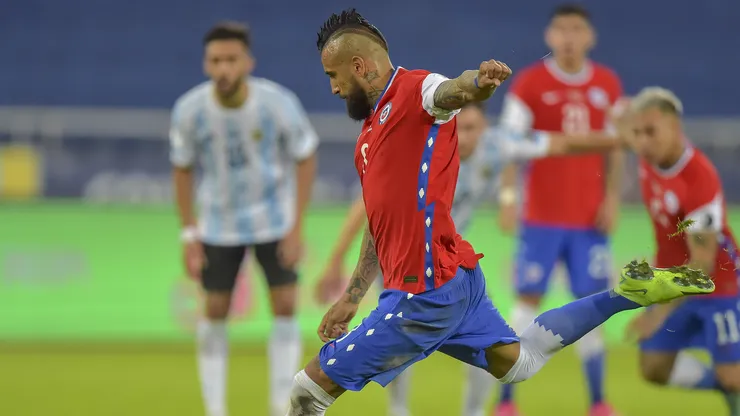 Vidal promete victorias contra Ecuador y Argentina tras la derrota ante Paraguay.