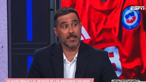 Los hinchas se molestaron por la actitud de Bravo tras la derrota de Chile