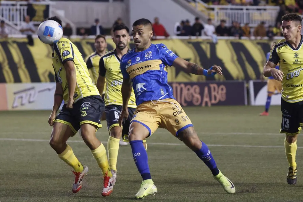 San Luis superó a Everton por 3-2