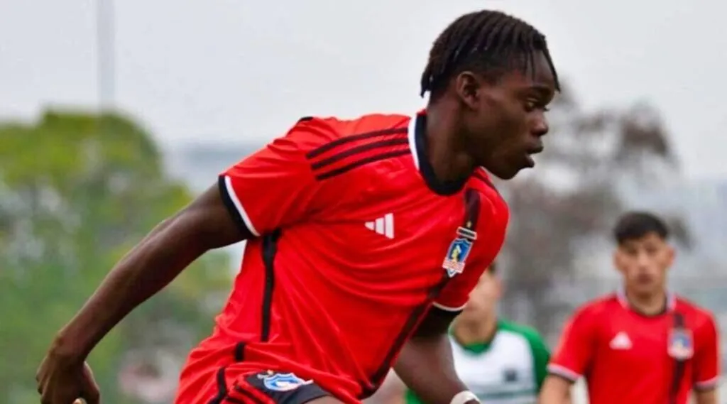 Manley Clerveaux es la gran novedad de Jorge Almirón para visitar a San Felipe por la Copa Chile. | Foto: Colo Colo.