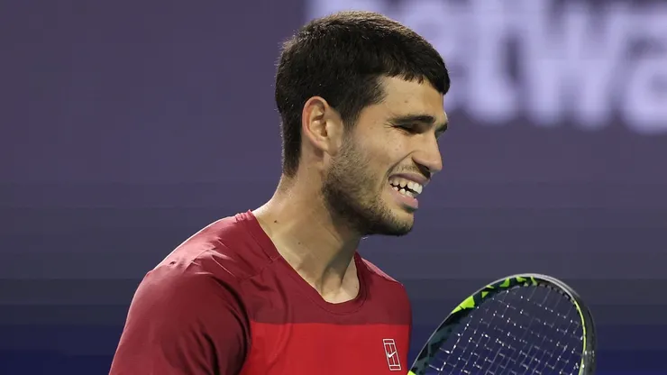 Carlos Alcaraz tras perder un punto contra David Goffin.