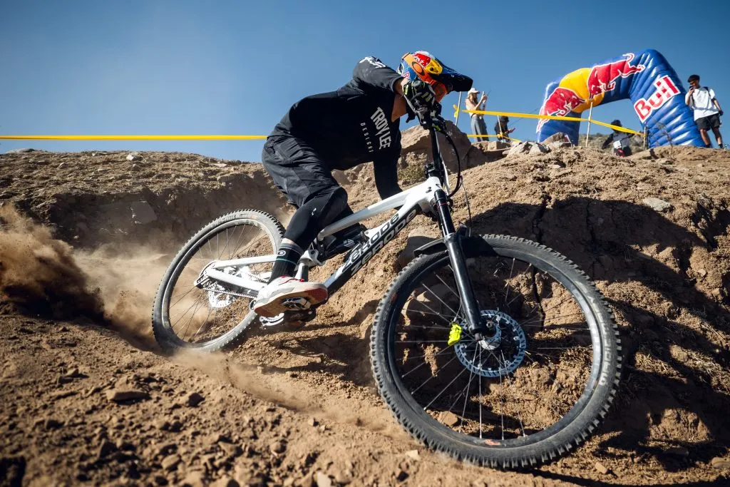 Pedro Burns nuevamente se posiciona como uno de los mejores de su especialidad en competencia realizada en Temuco. Foto: Luis Barra / Red Bull Content Pool.