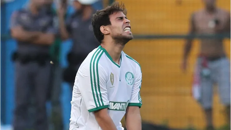 Valdivia sumó nueva polémica por pololeo con Orsini