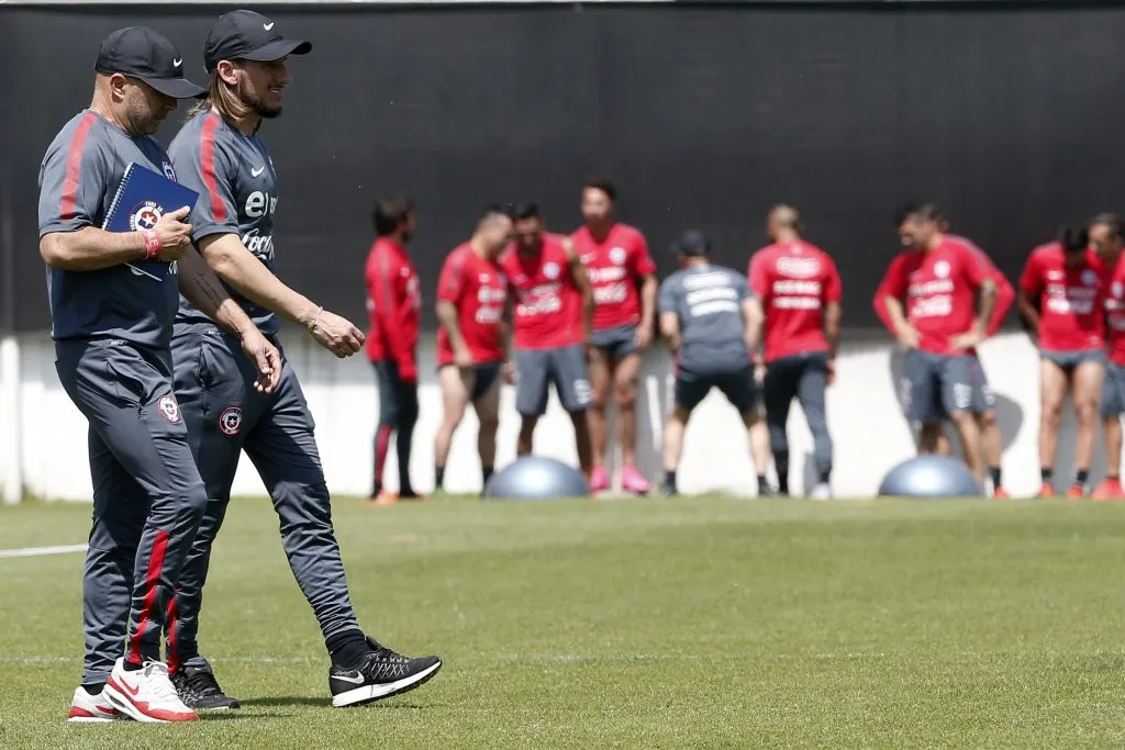 Dentro del histórico plantel de la Roja se pidió a Beccacece antes que a Gareca.