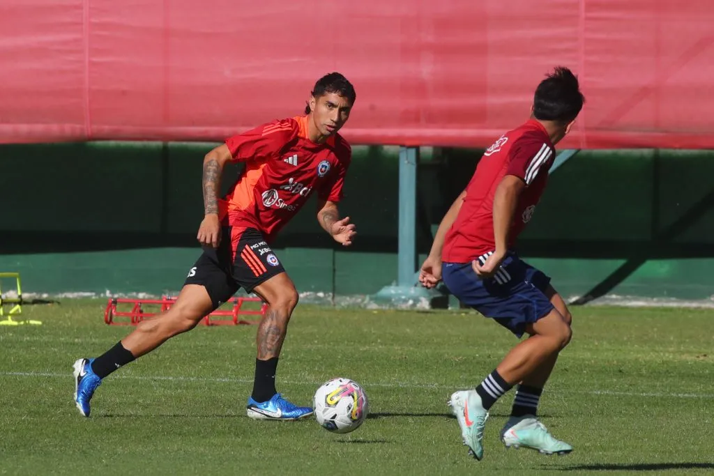Luciano Cabral debe ser titular contra Ecuador, dice Vero Bianchi | Photosport
