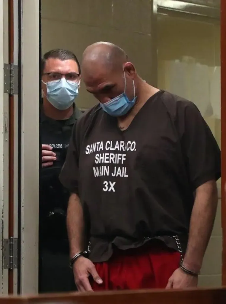 Caín Velásquez sentenciado a cinco años de cárcel.