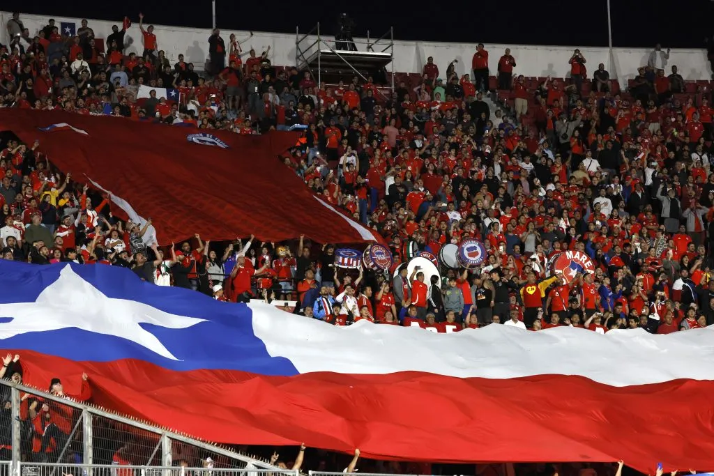 Se espera que unas 40 mil personas lleguen esta noche a apoyar a la selección chilena ante Ecuador. | Foto: Photosport.