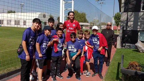 La selección recibió a niños para concientizar sobre la epilepsia