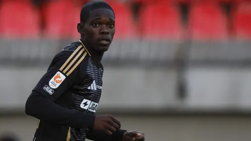 Manley Clerveraux ya debutó con la camiseta de Colo Colo.