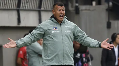 ¿Formación? Problemas de Almirón en Colo Colo.