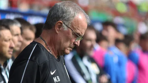 Marcelo Bielsa ante Bolivia en El Alto.