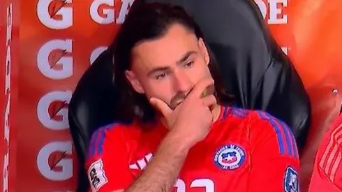Ben Brereton se vio así tras ser reemplazado en el primer tiempo ante Bolivia.