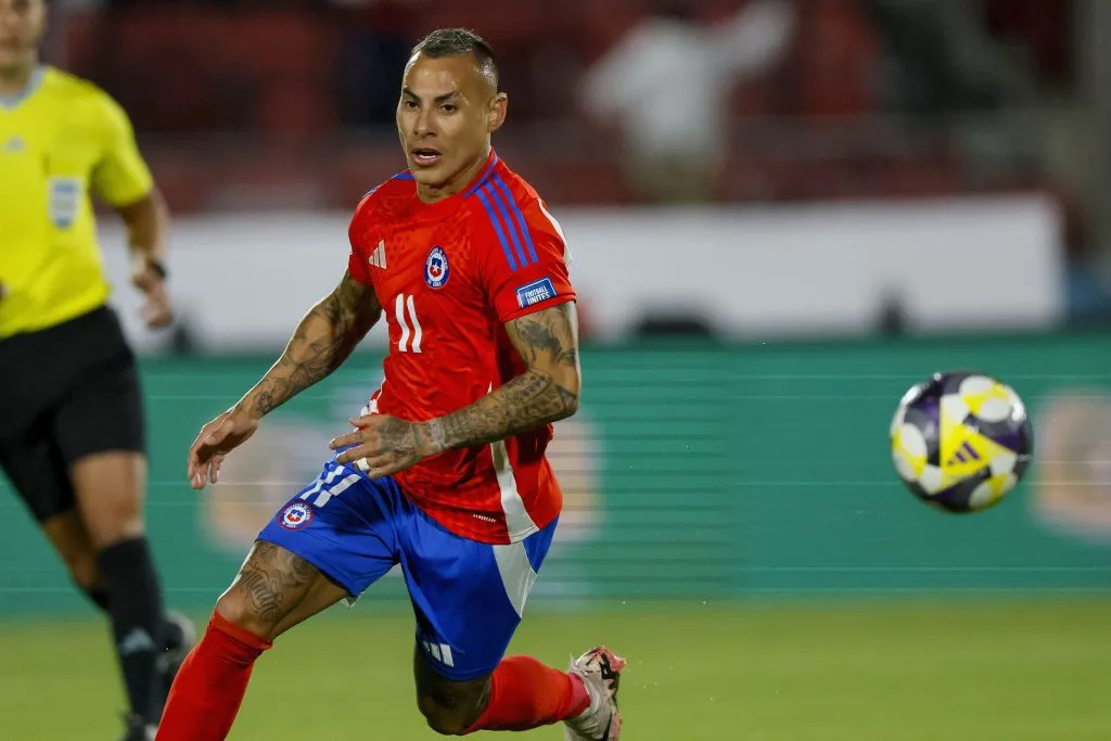 Eduardo Vargas es sindicado como uno de los que tiene que dejar La Roja | Photosport