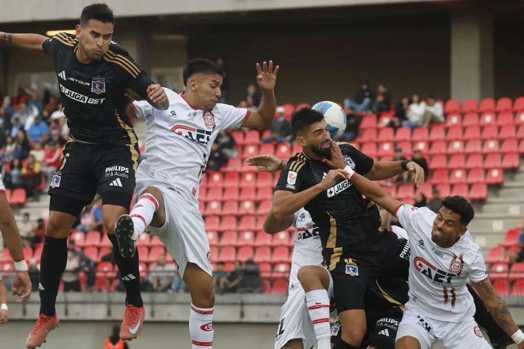 Emiliano Amor destacó el trabajo de la defensa de Colo Colo | Photosport