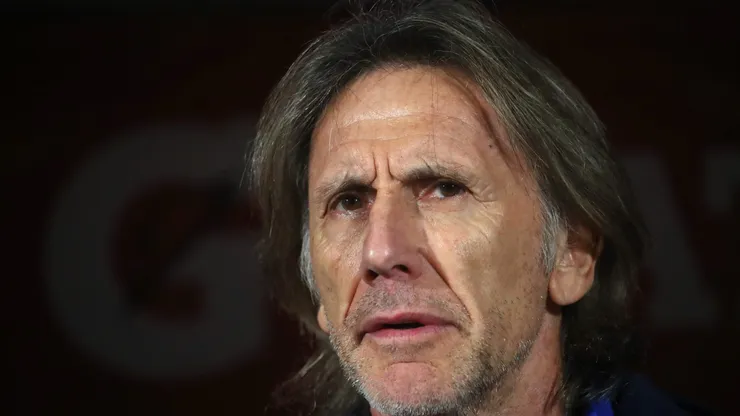Ricardo Gareca tuvo un cara a cara con Pablo Milad en el Estadio Nacional.