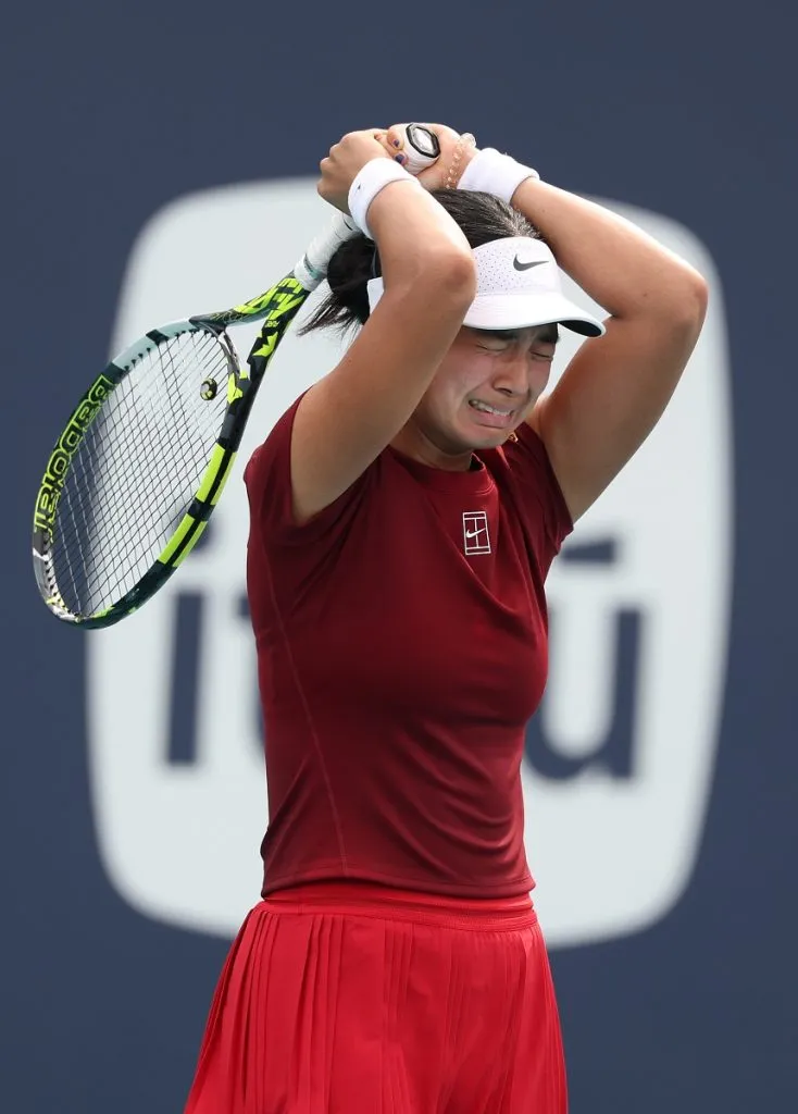Alexandra Eala celebra tras eliminar a Madison Keys del Miami Open (Getty Images).