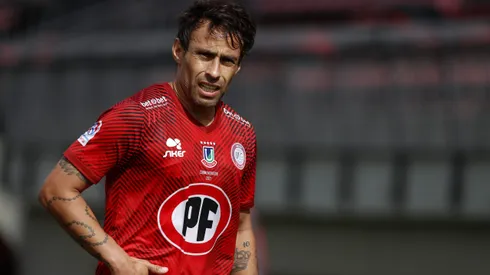 Revelan que el exjugador habría enviado coquetos mensajes a dos reconocidas figuras.