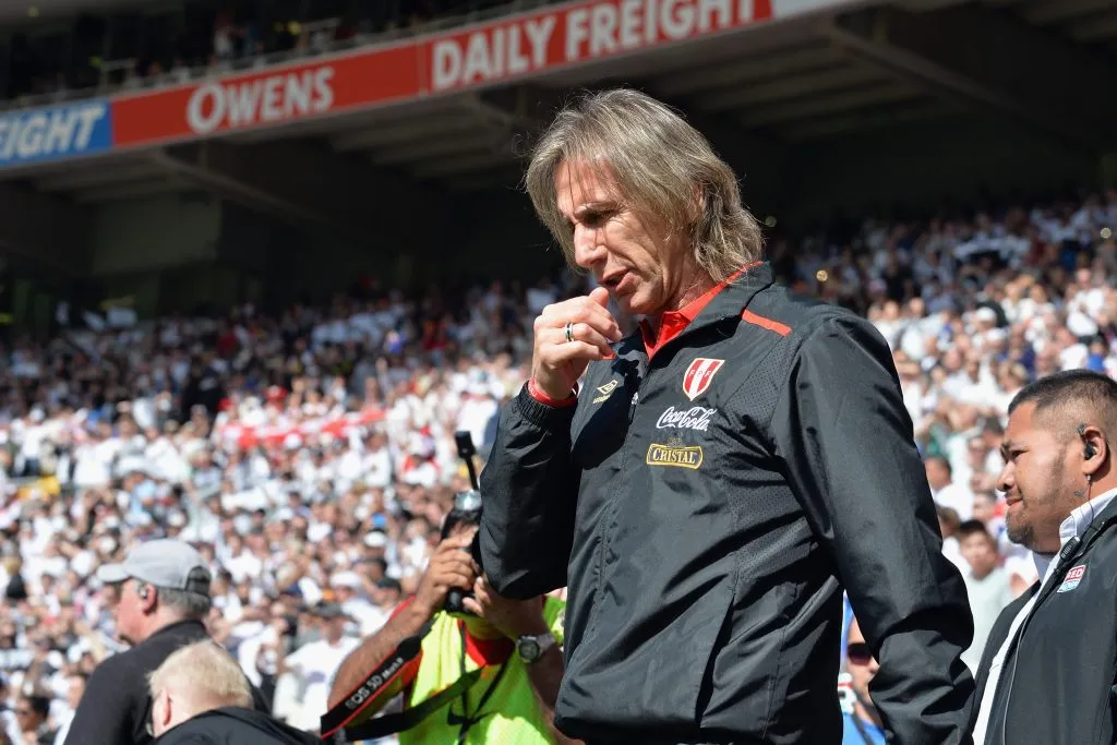 Ricardo Gareca dirigió un total de 96 partidos en Perú, donde ganó 39, empató 23 y perdió 34, lo que da un 48,62% de rendimiento. | Foto: Getty Images.