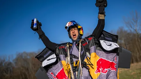 Sebastián Álvarez logró tres récords con su salto