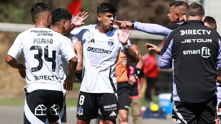 Jorge Almirón definió cómo será el viaje de Colo Colo para Copa Libertadores.