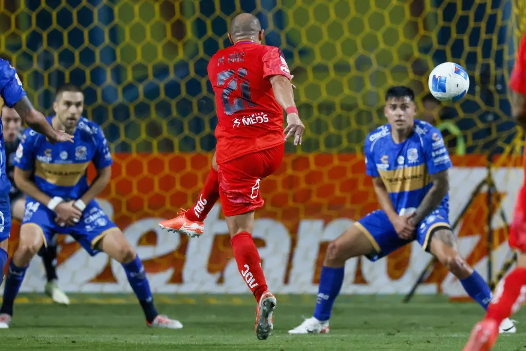 El lamento de Marcelo Díaz tras derrota de la U contra Everton.