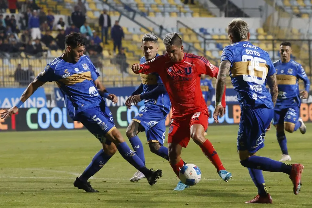 Lea Fernández recibe duro recado de César Vaccia.