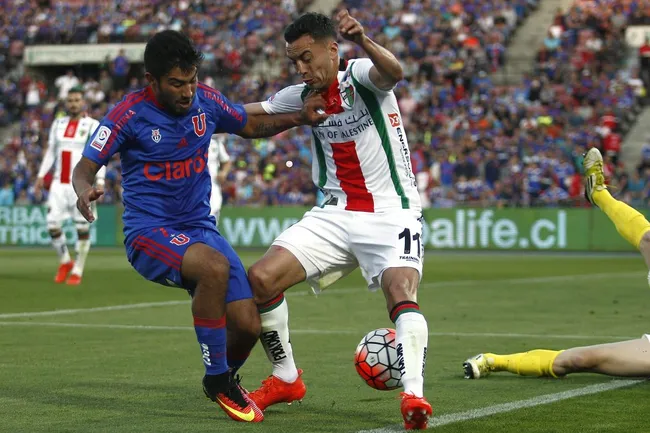 Nicolás Maturana en acción por U de Chile ante Palestino. (Felipe Zanca/Photosport).