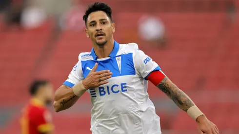 Zampedri una vez más fue clave en la Católica.