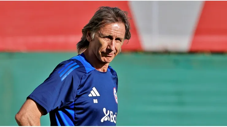 Gareca de momento no se mueve de la Roja.