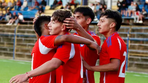 La Roja sub 17 busca sumar sus primeras unidades ante la albiceleste.