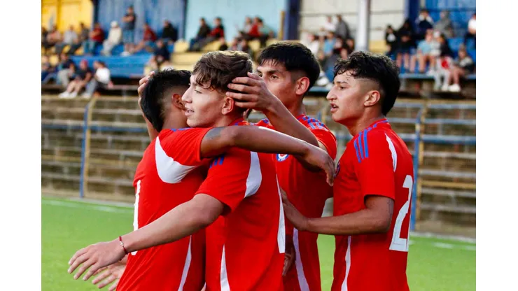 La Roja sub 17 busca sumar sus primeras unidades ante la albiceleste.
