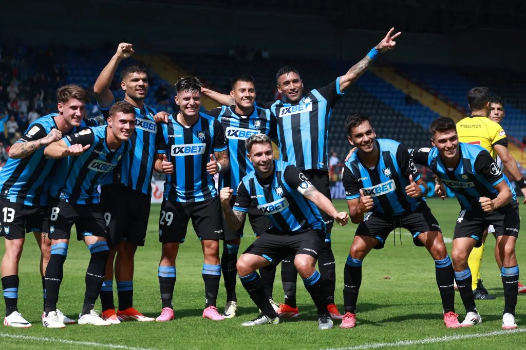 Huachipato es el nuevo líder del fútbol chileno. Foto: Eduardo Fortes/Photosport